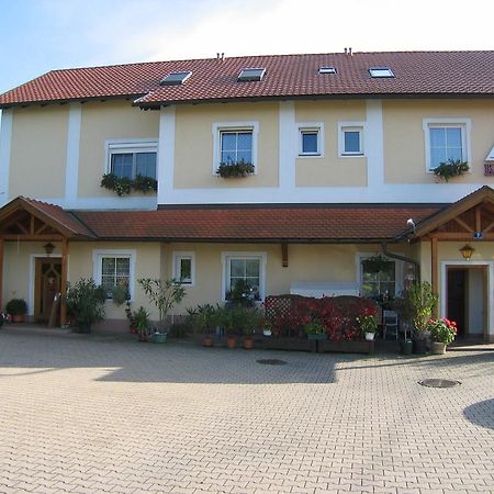 Fruehstueckspension Koelich Klagenfurt am Woerthersee Exterior foto