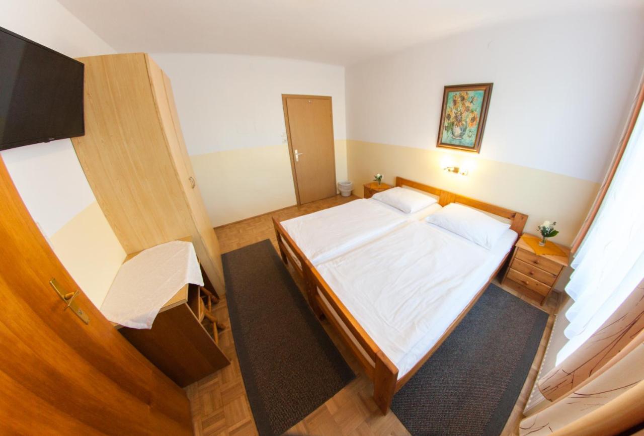 Fruehstueckspension Koelich Klagenfurt am Woerthersee Exterior foto